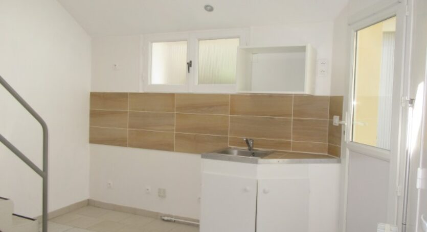 LOCATION-STUDIO-MEUBLE-F1-F2-F-F4-F5-MAISON-VENDOME-PLAZA-AGENCE-IMMOBILIERE-ARCHIVE (4)
