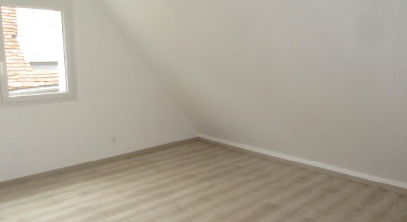 LOCATION-STUDIO-MEUBLE-F1-F2-F-F4-F5-MAISON-VENDOME-PLAZA-AGENCE-IMMOBILIERE-ARCHIVE (7)
