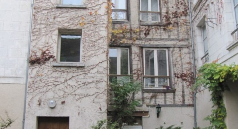 LOCATION-STUDIO-MEUBLE-VENDOME (01)